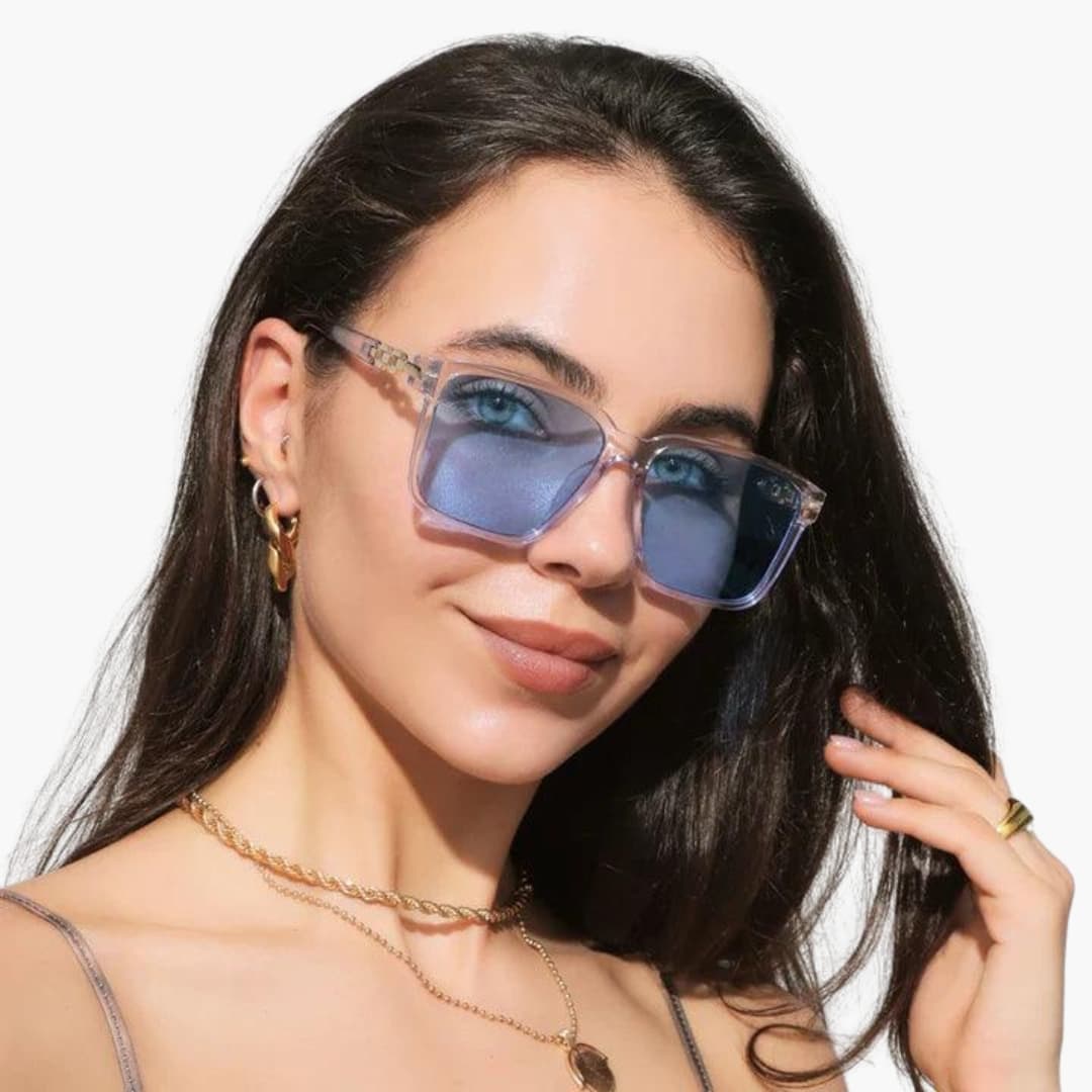 Women's Sunglasses with Square Frame and Gradient Lenses