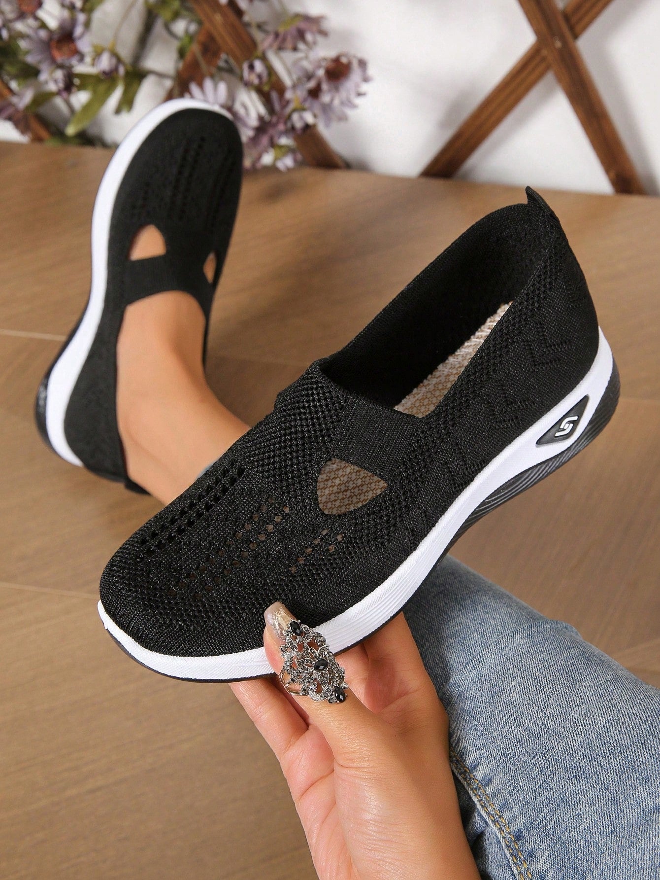 Roxanne | Women's Slip On Casual Walking Shoes
