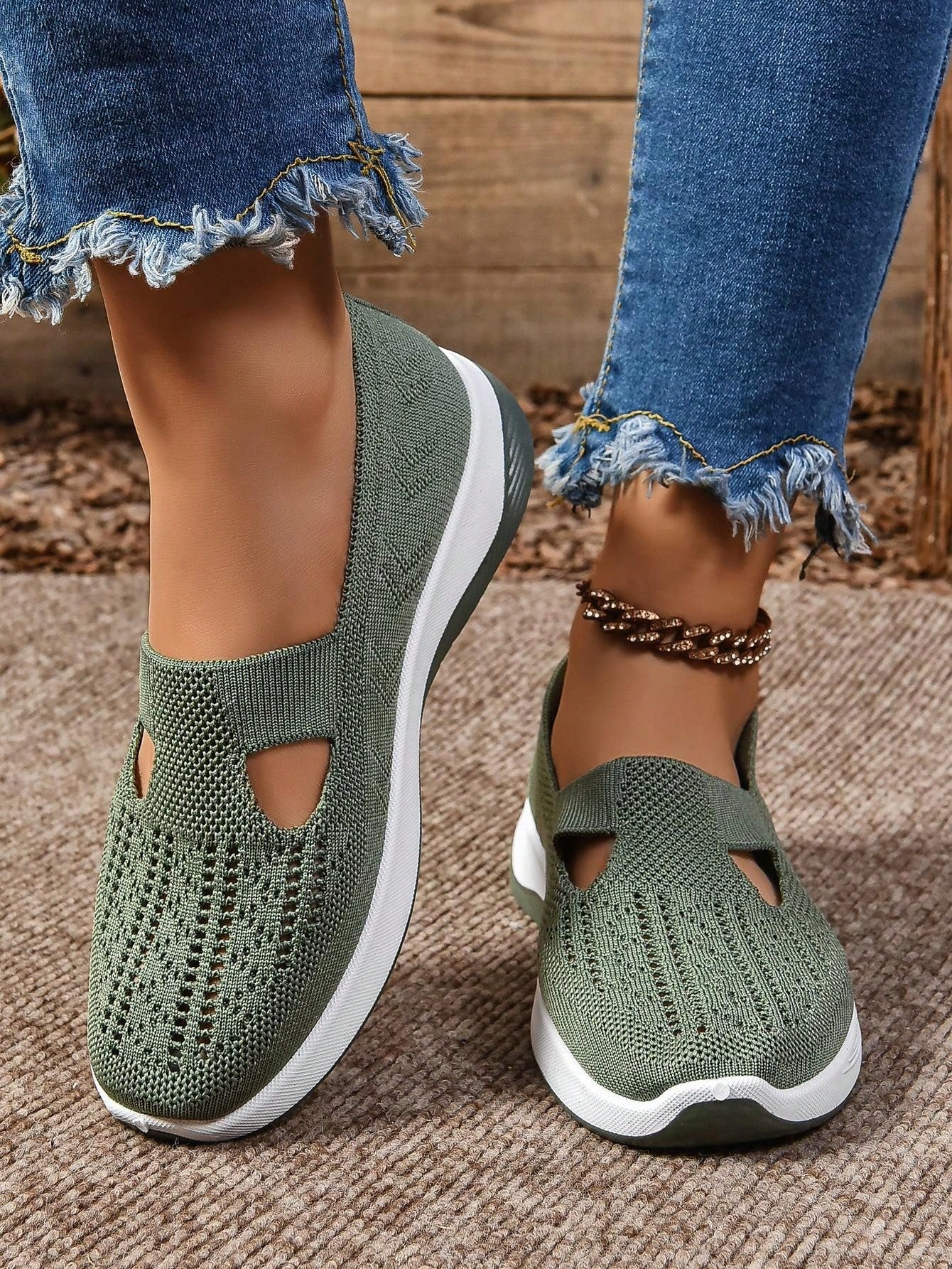 Roxanne | Women's Slip On Casual Walking Shoes