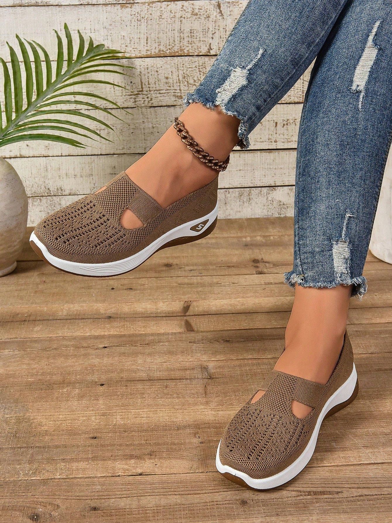 Roxanne | Women's Slip On Casual Walking Shoes
