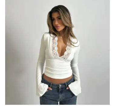 Gelinda | Women’s Lace-Trim V-Neck Top