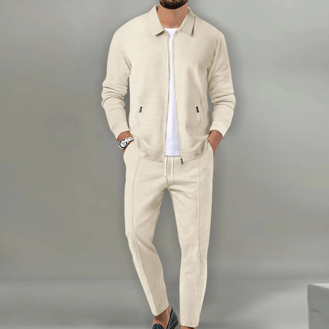 June | Men’s Essential Modern Tracksuit