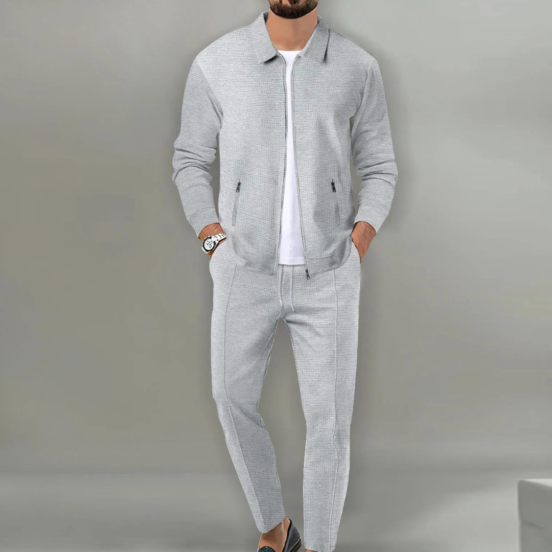 June | Men’s Essential Modern Tracksuit