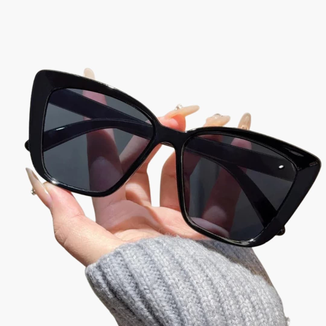 Women's Sunglasses with Cat-Eye Frame and UV400 Lenses