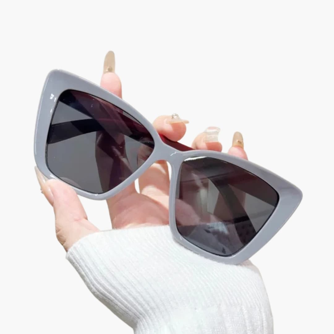 Women's Sunglasses with Cat-Eye Frame and UV400 Lenses