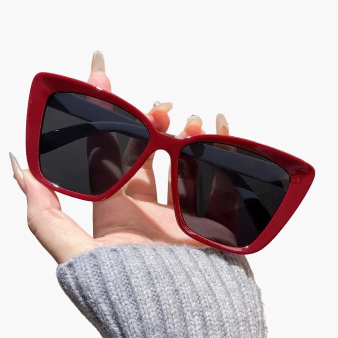 Women's Sunglasses with Cat-Eye Frame and UV400 Lenses