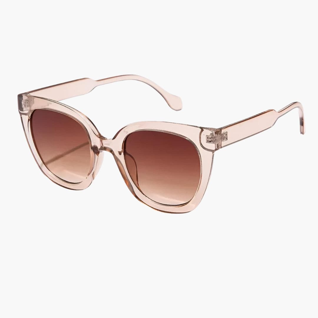 Women's Sunglasses with Cat Eye Frame and Gradient Lenses