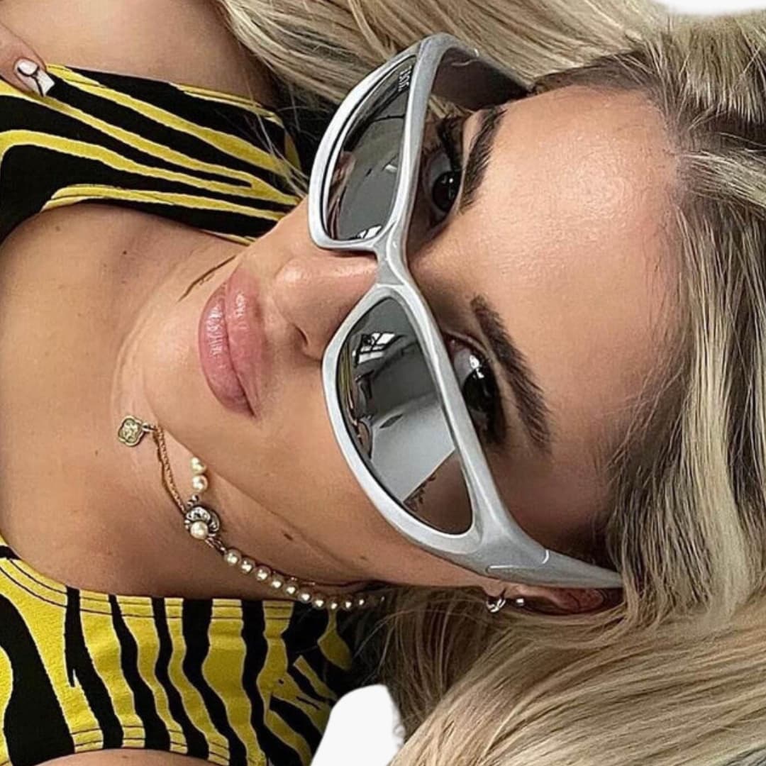 Women's Sunglasses with Cat Eye Frame and Metal Detail
