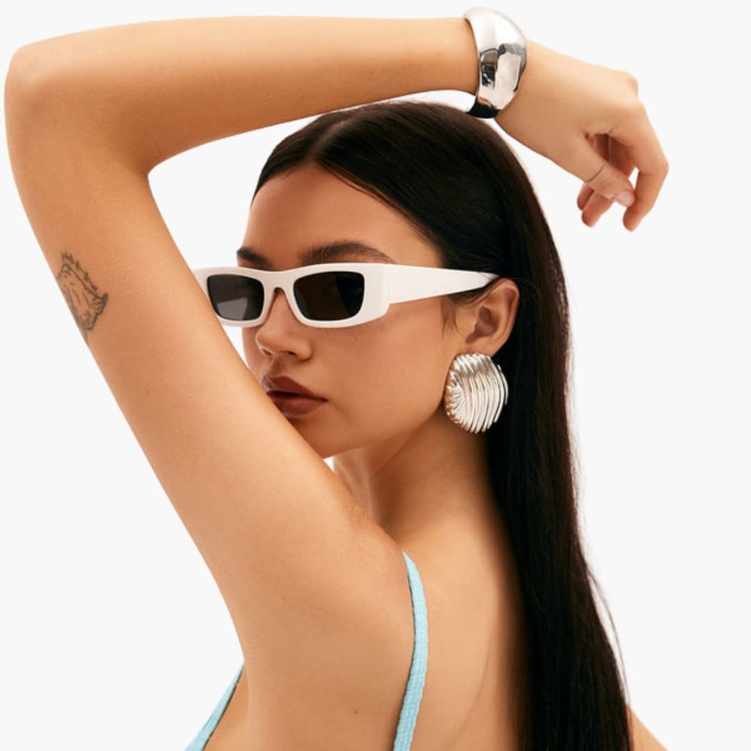 Women's Sunglasses with Square Frame and Full Rim