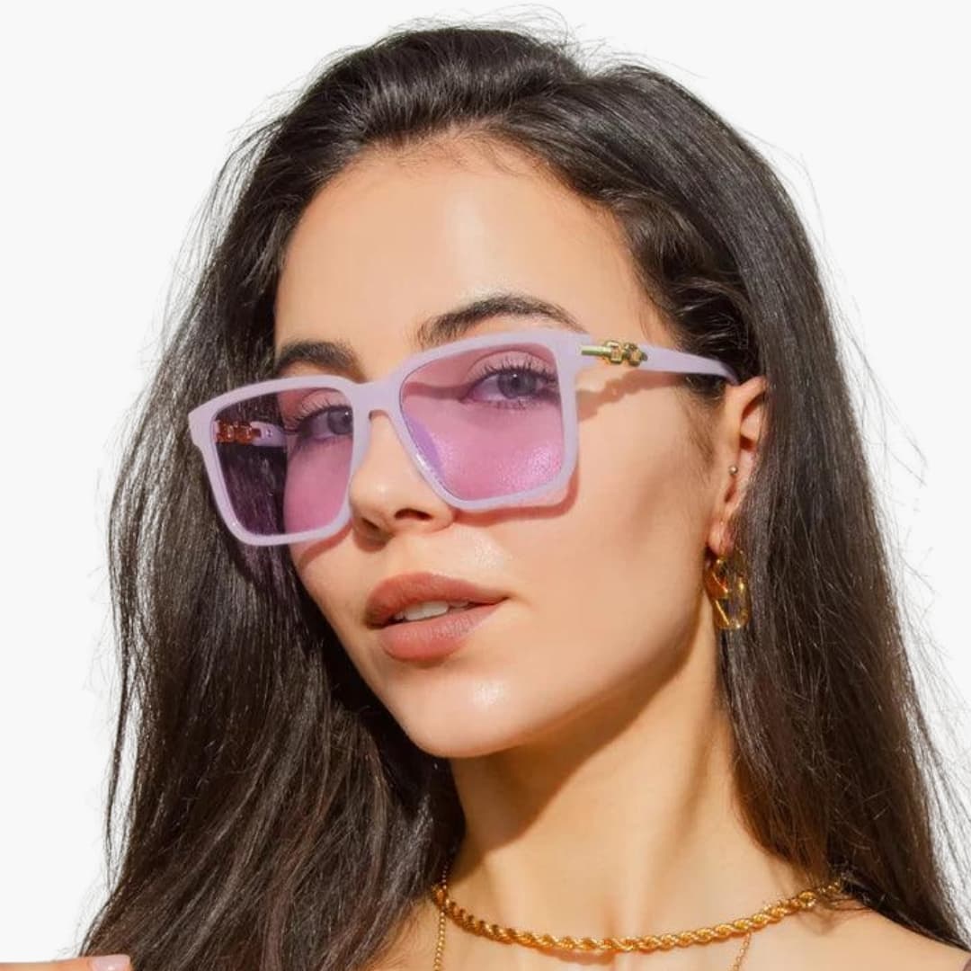 Women's Sunglasses with Square Frame and Gradient Lenses