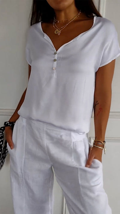 Lana - V-neck T-shirt